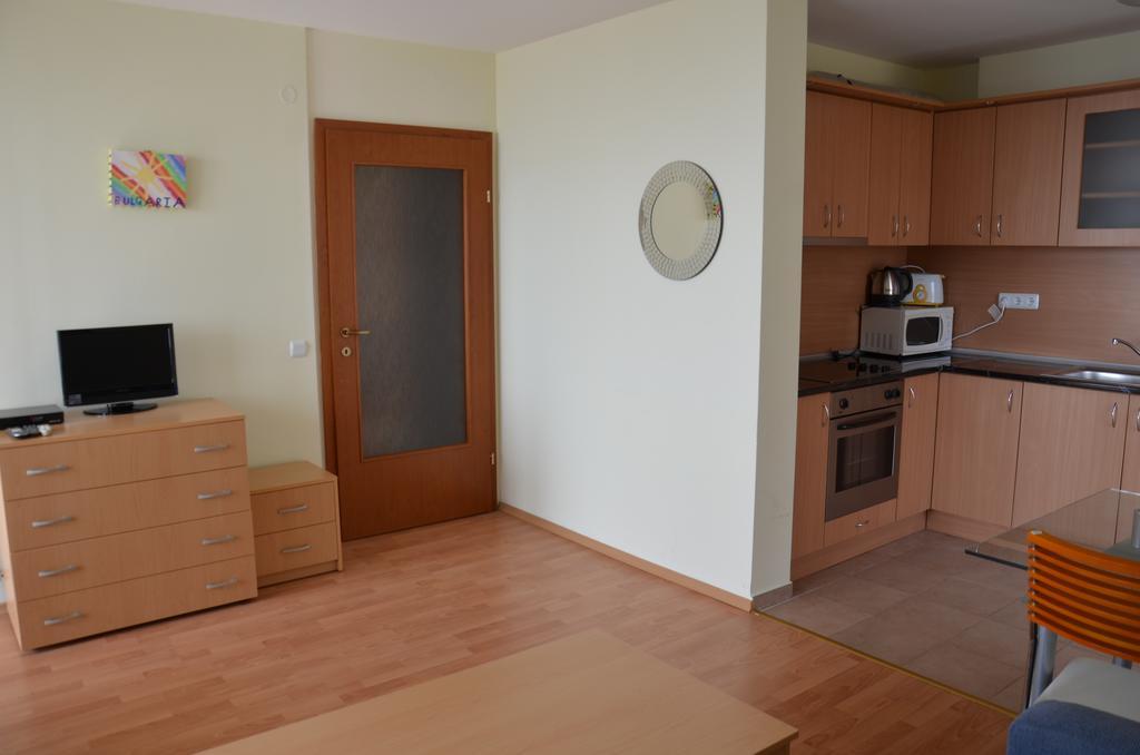 Single Private Apartments In Marina View Fort Beach Sveti Vlas Exterior photo