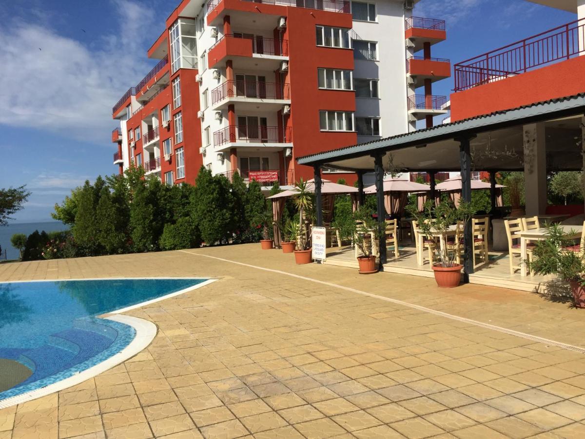 Single Private Apartments In Marina View Fort Beach Sveti Vlas Exterior photo